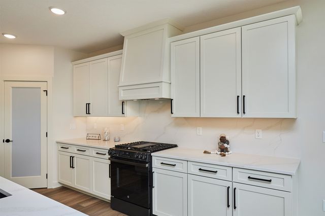 18298 Hidden Knoll, Clive, IA 50325