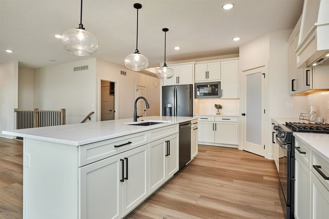 18298 Hidden Knoll, Clive, IA 50325