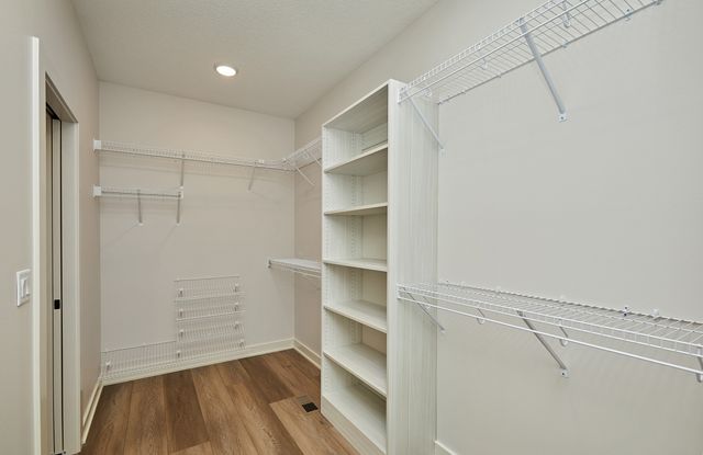 18298 Hidden Knoll, Clive, IA 50325