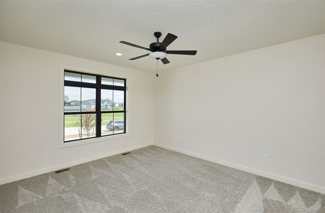 18298 Hidden Knoll, Clive, IA 50325