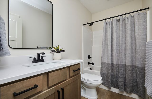 18298 Hidden Knoll, Clive, IA 50325