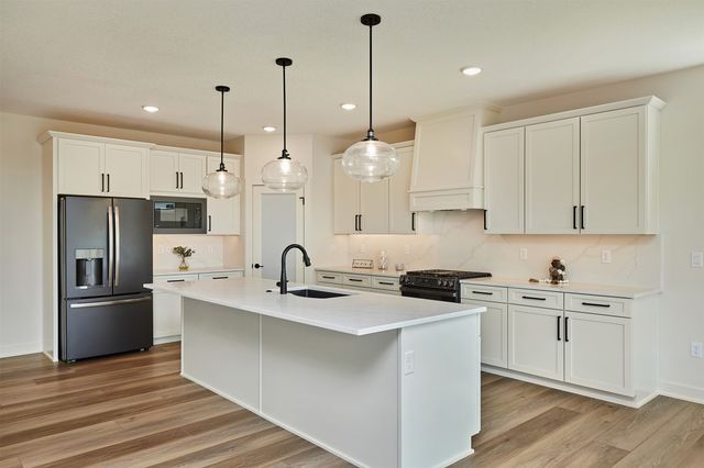 18298 Hidden Knoll, Clive, IA 50325