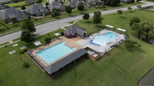 307 W 128th Street S, Jenks, OK 74037