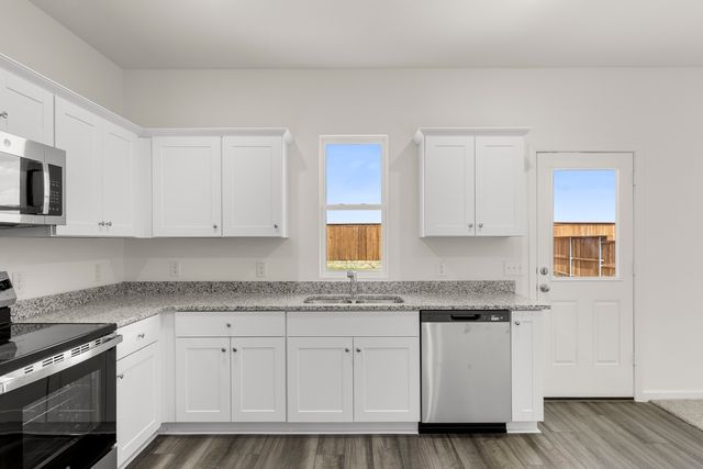 14131 Donahue Street, Pilot Point, TX 76258