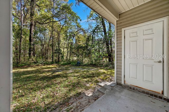 10 Moon Beam Ct, Bluffton, SC 29910