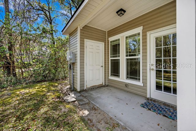 10 Moon Beam Ct, Bluffton, SC 29910