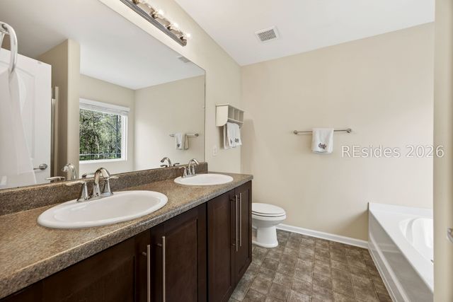 10 Moon Beam Ct, Bluffton, SC 29910