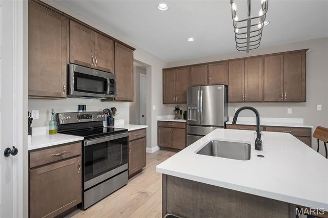 325 Wayfair Landing, St Charles, MO 63301