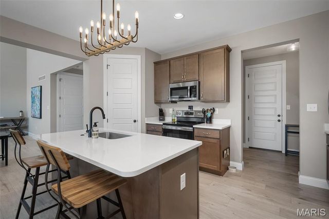 325 Wayfair Landing, St Charles, MO 63301