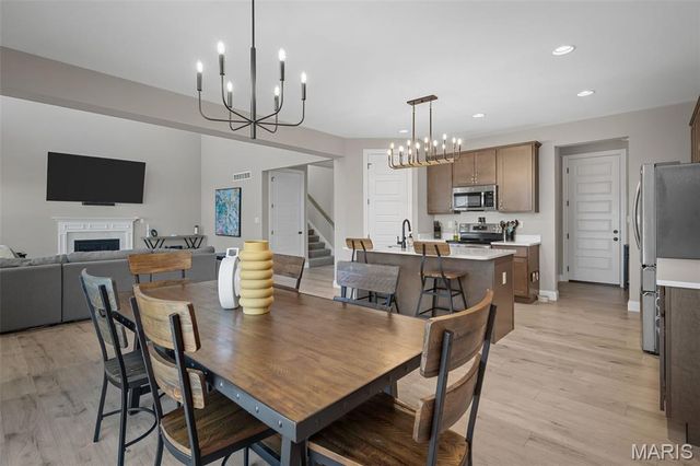 325 Wayfair Landing, St Charles, MO 63301