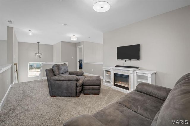 325 Wayfair Landing, St Charles, MO 63301