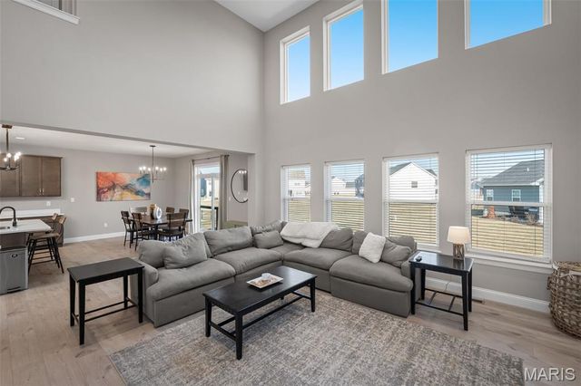 325 Wayfair Landing, St Charles, MO 63301