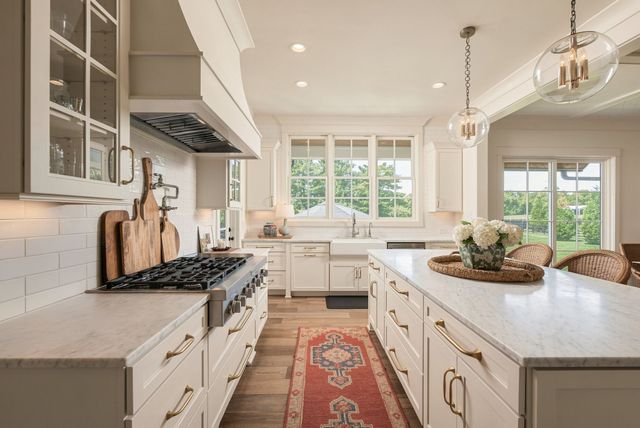 1727 Swansons Ridge Dr, Franklin, TN 37064