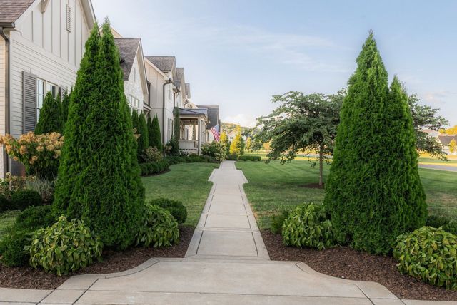 1727 Swansons Ridge Dr, Franklin, TN 37064