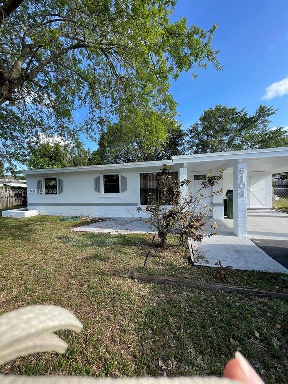 6104 NW 10th Street, Margate, FL 33063