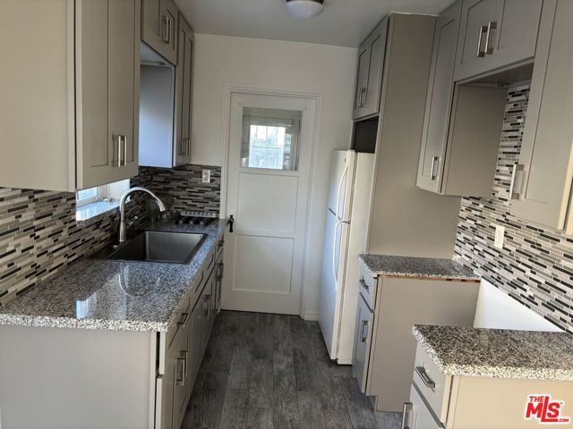 130 E Hillcrest Boulevard B, Inglewood, CA 90301