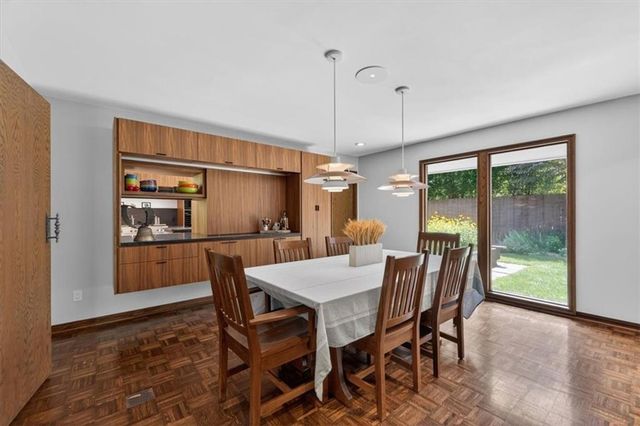 1024 Huntington Road, Kansas City, MO 64113