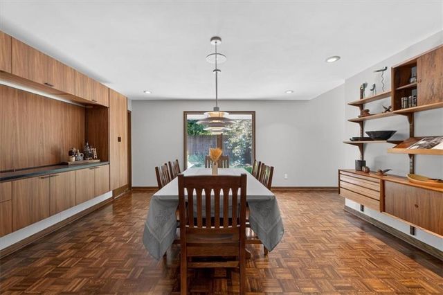 1024 Huntington Road, Kansas City, MO 64113