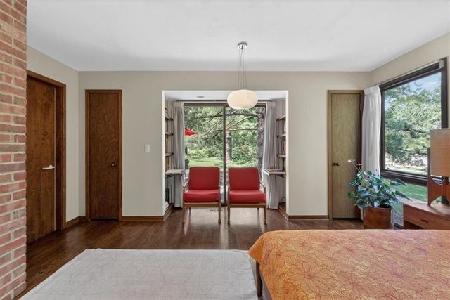 1024 Huntington Road, Kansas City, MO 64113