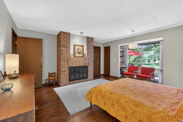 1024 Huntington Road, Kansas City, MO 64113