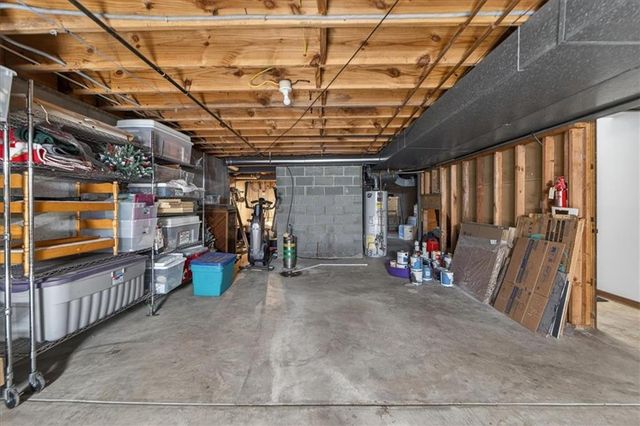1024 Huntington Road, Kansas City, MO 64113