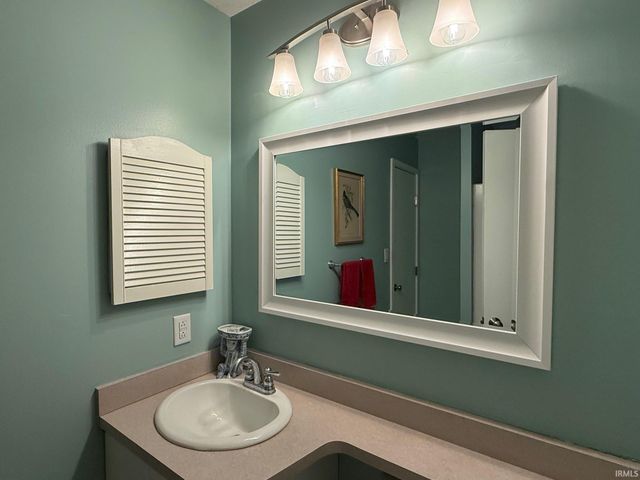 9425 S Pointe Lasalles Dr Unit 50, Bloomington, IN 47401