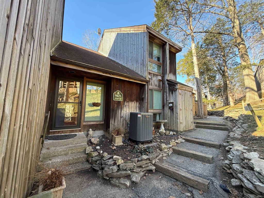 9425 S Pointe Lasalles Dr Unit 50, Bloomington, IN 47401