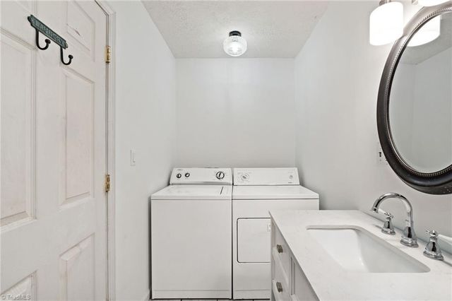 138 Durham Lane, Mount Airy, NC 27030