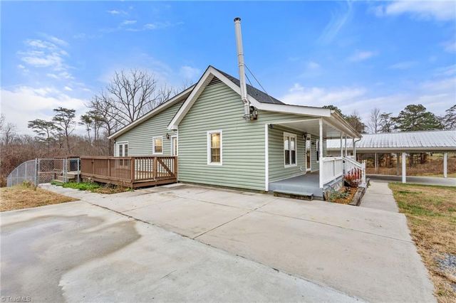 138 Durham Lane, Mount Airy, NC 27030