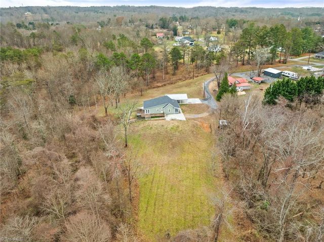 138 Durham Lane, Mount Airy, NC 27030