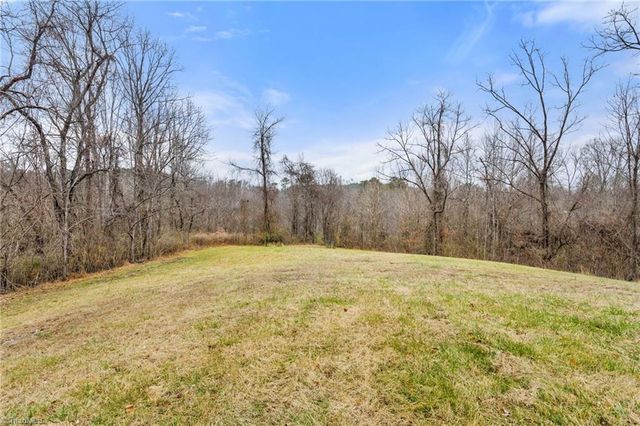 138 Durham Lane, Mount Airy, NC 27030