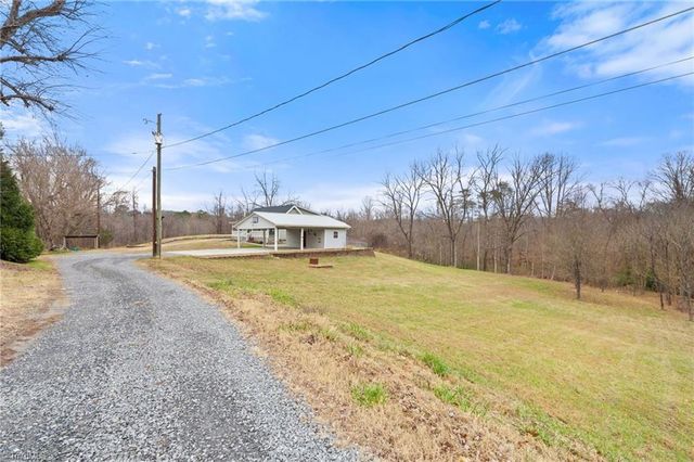 138 Durham Lane, Mount Airy, NC 27030