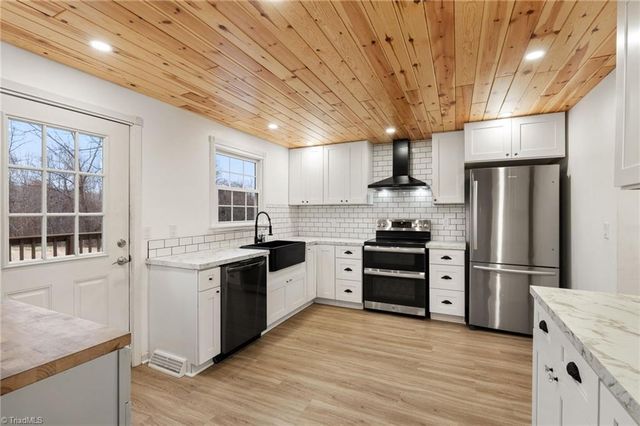 138 Durham Lane, Mount Airy, NC 27030