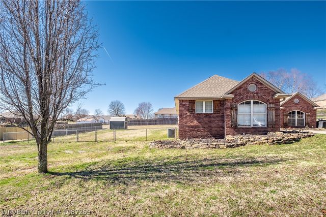 3325 N Rudy Road, Van Buren, AR 72956
