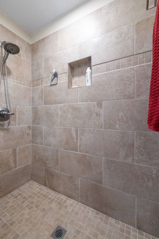 688 Harbor Drive N, Azle, TX 76020