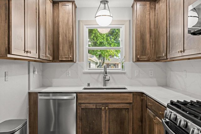 5723 65th STREET, Kenosha, WI 53142