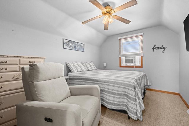 5723 65th STREET, Kenosha, WI 53142