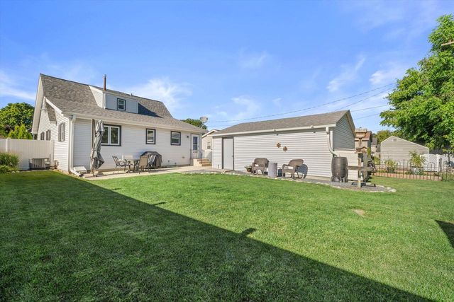 5723 65th STREET, Kenosha, WI 53142