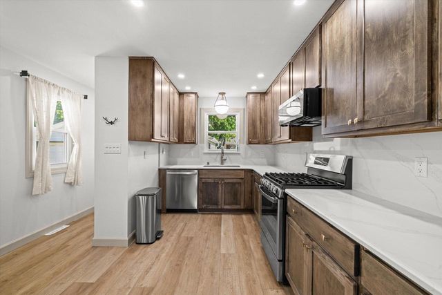 5723 65th STREET, Kenosha, WI 53142