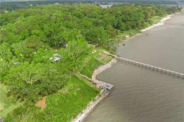 12087 Gregory Road, Coden, AL 36523