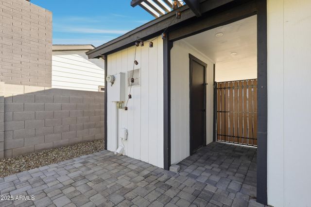 3846 E Crocus Drive, Phoenix, AZ 85032