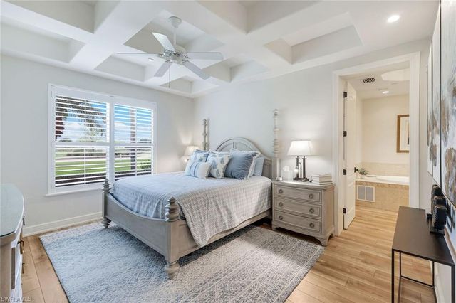 588 Avellino Isles CIR 20101, Naples, FL 34119