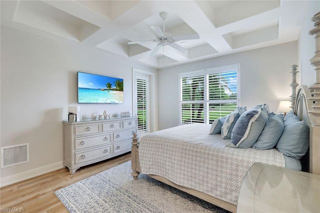 588 Avellino Isles CIR 20101, Naples, FL 34119