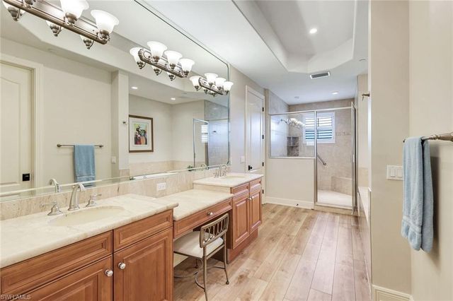 588 Avellino Isles CIR 20101, Naples, FL 34119