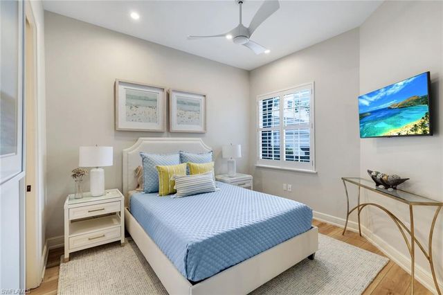 588 Avellino Isles CIR 20101, Naples, FL 34119
