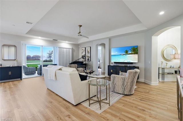 588 Avellino Isles CIR 20101, Naples, FL 34119
