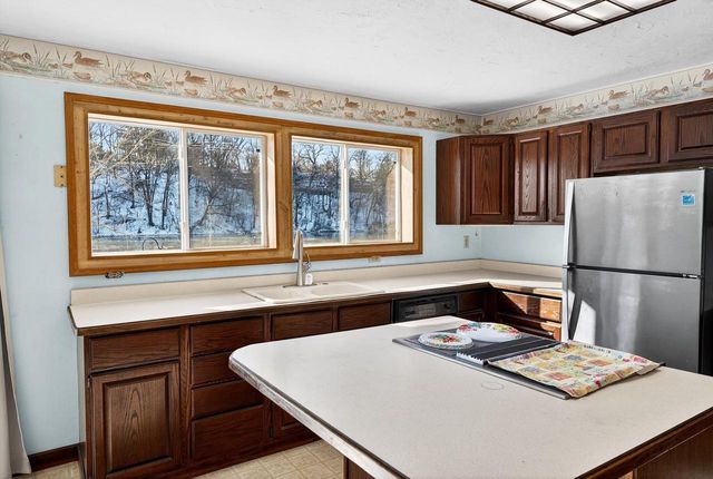 2201 W Crystal Springs Road, Janesville, WI 53545