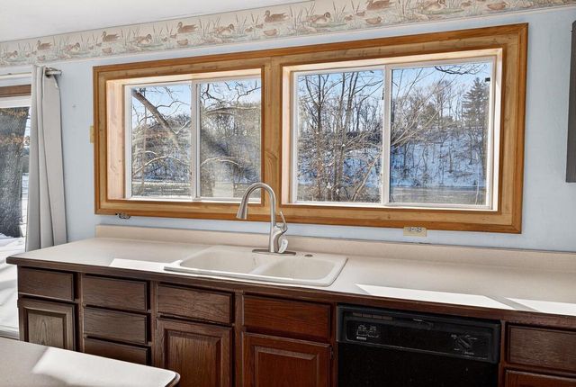 2201 W Crystal Springs Road, Janesville, WI 53545