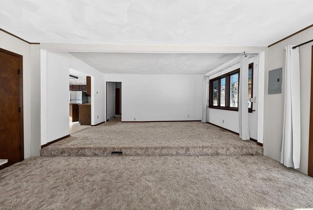 2201 W Crystal Springs Road, Janesville, WI 53545