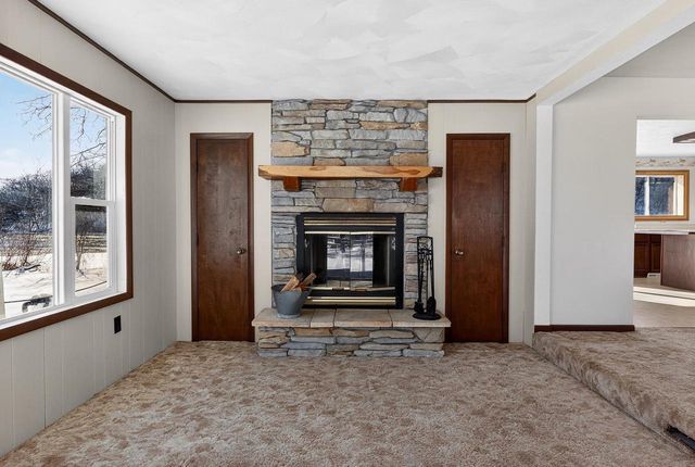 2201 W Crystal Springs Road, Janesville, WI 53545